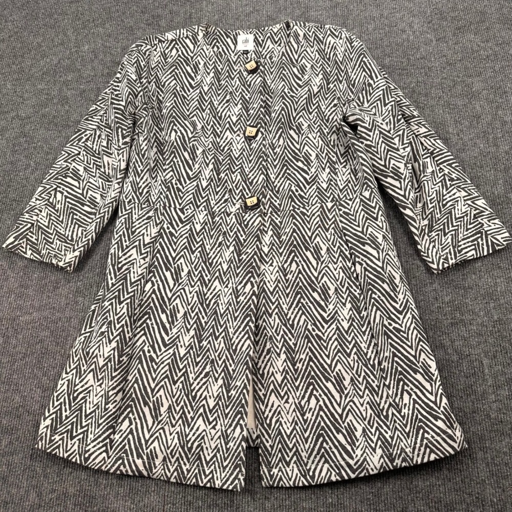 Cabi Topper Coat Women Size M Zig Zag Knit Button Black White Modern Career 3034